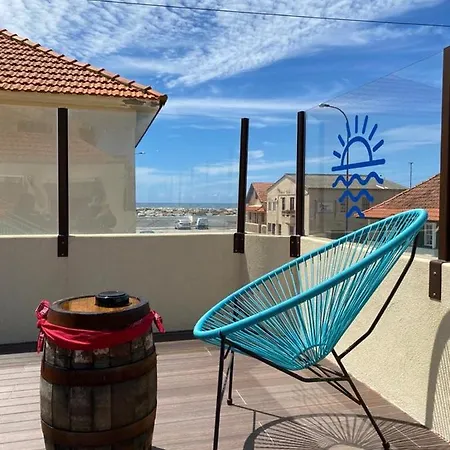 Behappy & Rooftop Hostel *